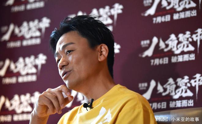 八角笼中的友情与温情故事，小演员的日常与控诉风波