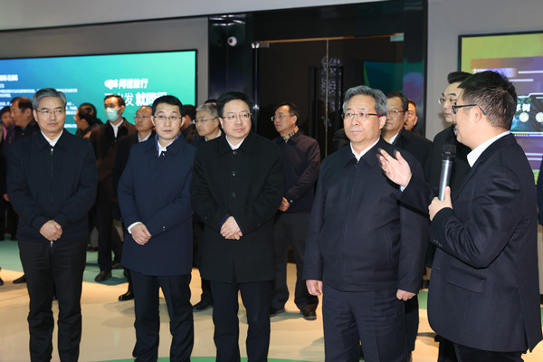 朱民最新,朱民最新，一场与自然美景的亲密旅行，寻找内心的平和之地