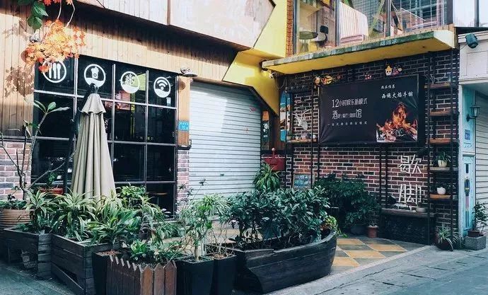 最新立交形式探索与小巷特色小店探秘