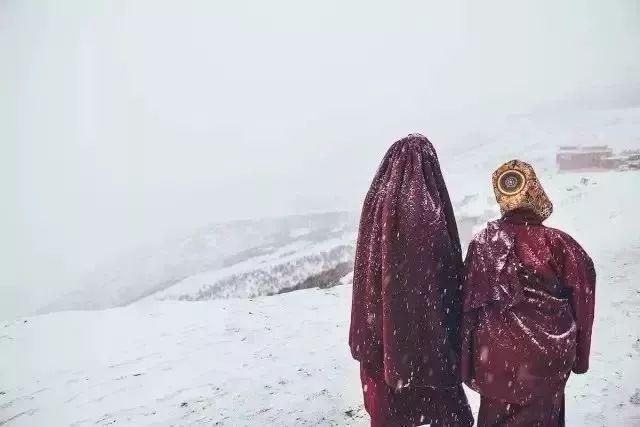 最新雪人套,最新雪人套，一场与自然美景的亲密旅行，寻找内心的平和与宁静