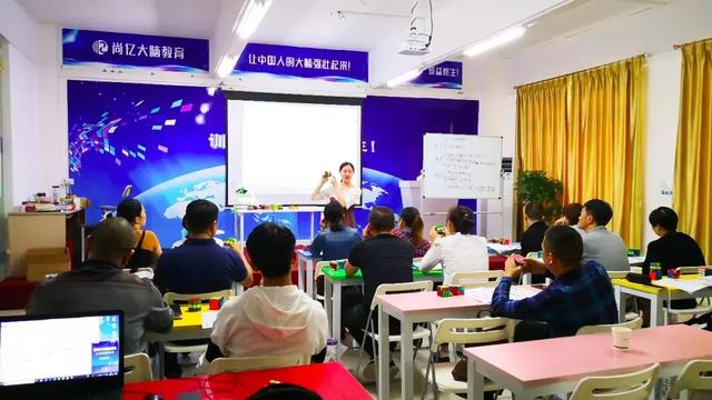 梁娜的最新学习之旅，自信与成就感的源泉，展现变化中的成长之路